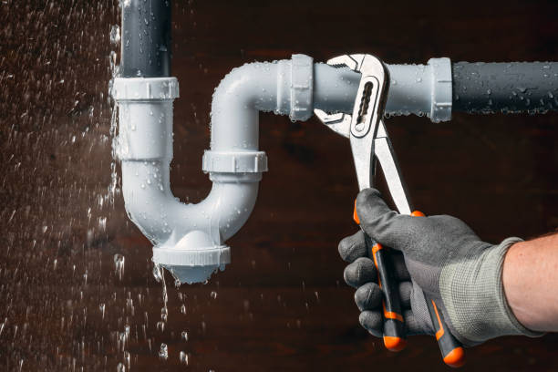 Professional Gas Line Repair technician working in Farmington, MN